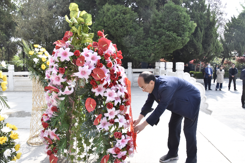 华体会体育官方网站-华体会体育(中国)
党委赴兰考开展党史学习教育主题实践活动