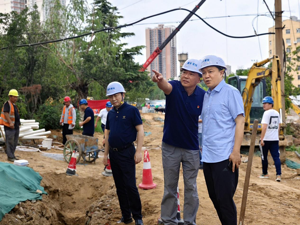 华体会体育官方网站-华体会体育(中国)
副总经理张岩到郑州建投通讯管线有限公司开展安全生产检查